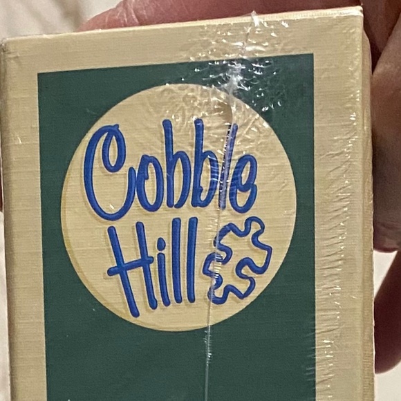 NEW Cobble Hill Horse Drawn Buggy 1,000 Piece Puzzle
Snowy Scene Family Time - Picture 8 of 11